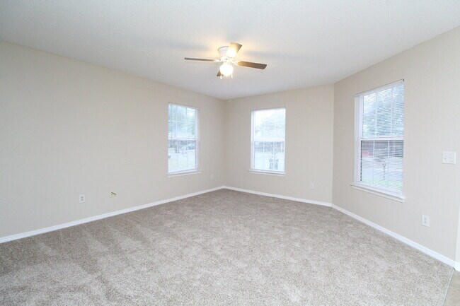 Foto del edificio - Updated 3BR Patio Home in Brownsville with Open Living Layout, Interior Laundry, Easy-Care Yard &...