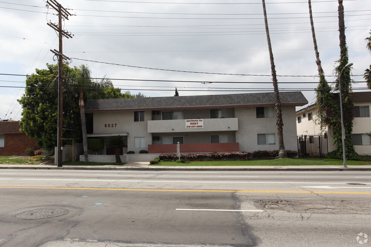 Foto del edificio - 6527 De Soto Ave