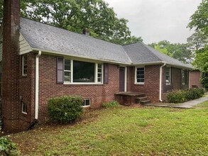Building Photo - 108 Williamsburg Dr