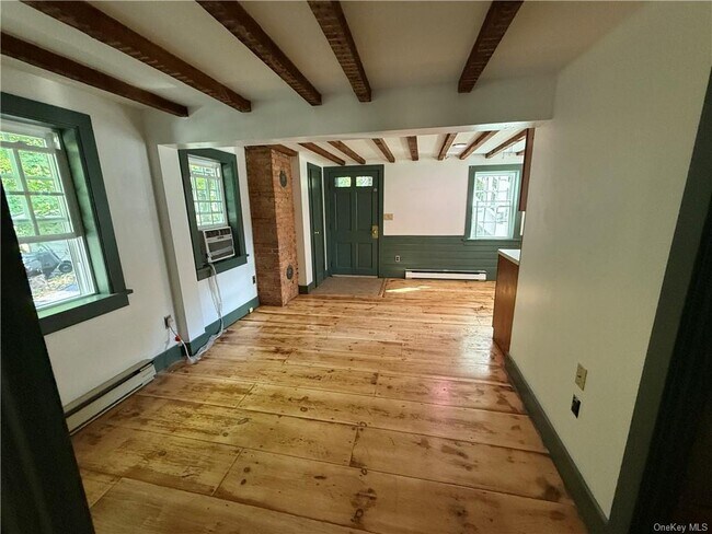 Building Photo - 14 Talmadge St