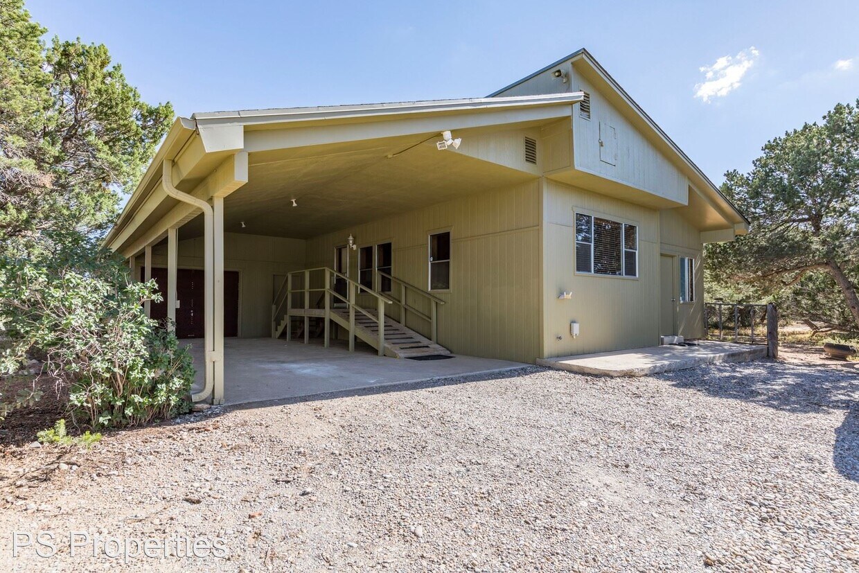 Primary Photo - 2 br, 2 bath House - 40 Bobcat Hill Rd.