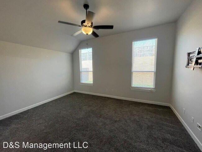 Foto del edificio - 3 br, 2.5 bath House - 13243 Sawtooth Oak Rd