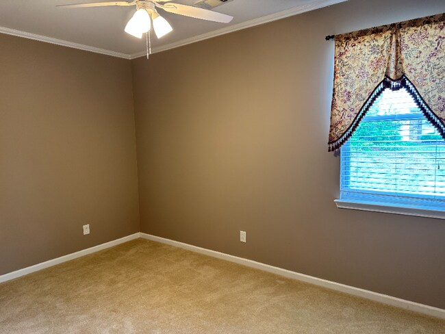 Building Photo - 59 Silver Maple Ln