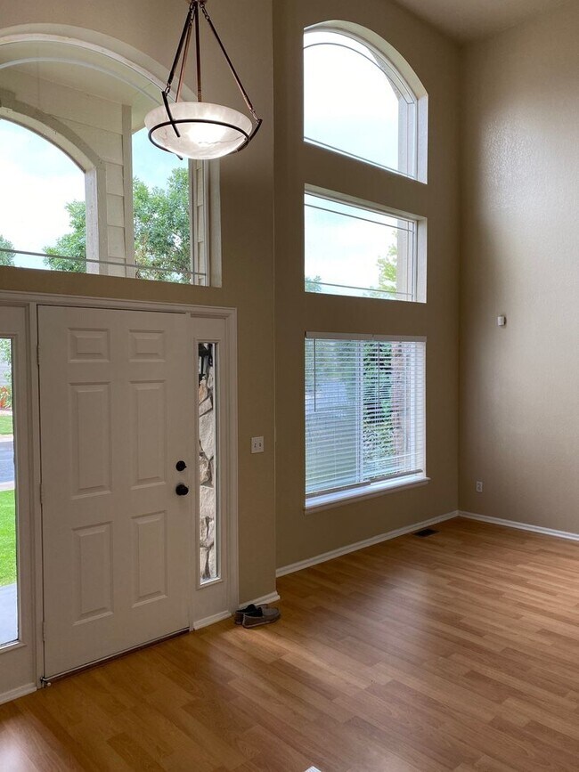 Building Photo - Wonderful Home in Parker