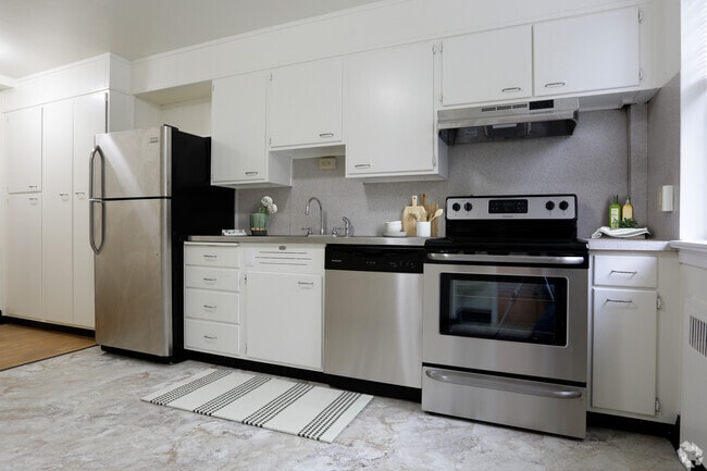 Building Photo - The Mayfair Apartments