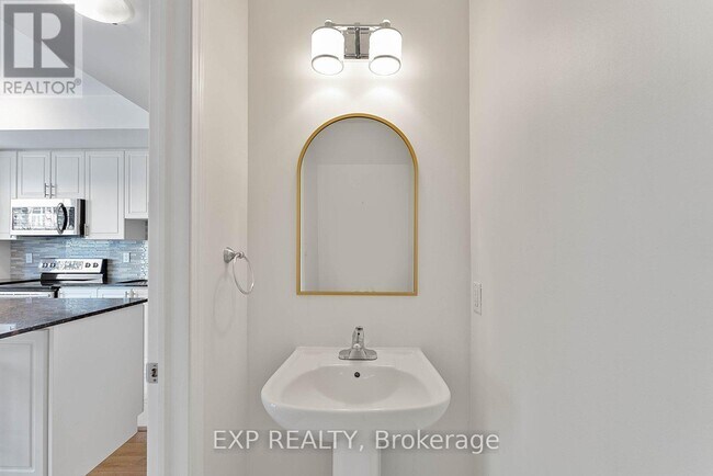 Photo du bâtiment - 32 Fieldway Rd