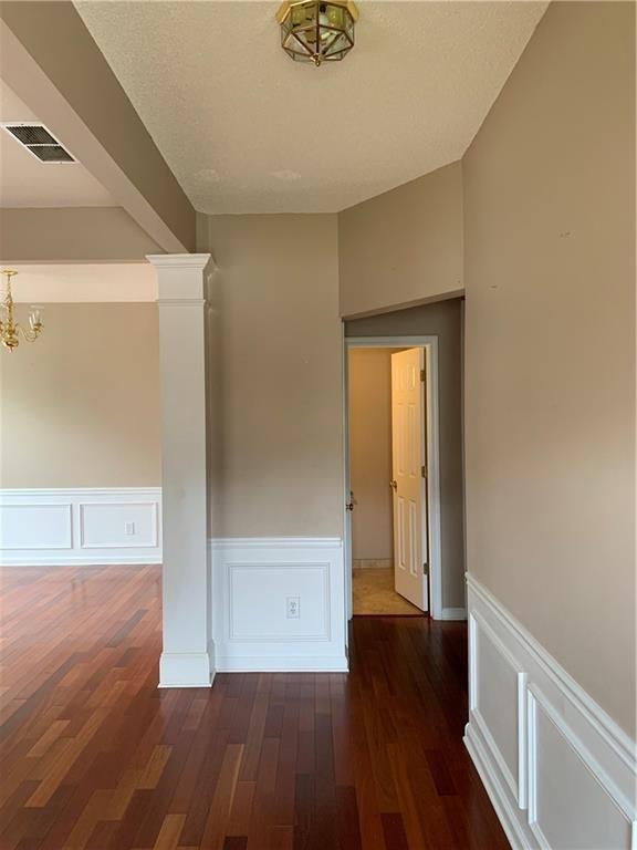 Foto del edificio - 2628 Davenham Ln