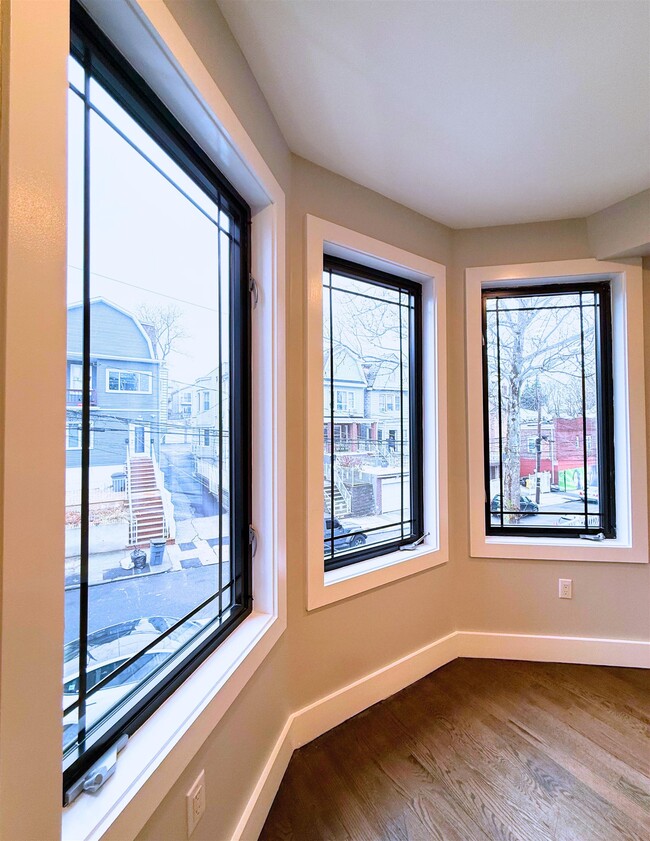 Building Photo - 126 Randolph Ave