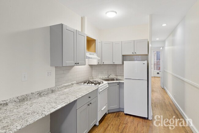 Foto del edificio - 2326 2nd Ave