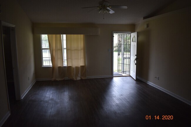 Building Photo - 2286 Lake Heritage Dr