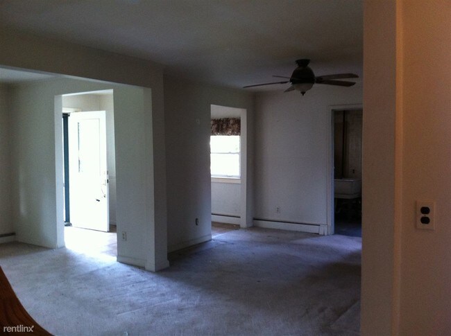 Building Photo - 1323 Lamb Dr