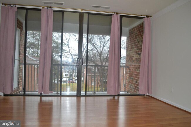 Foto del edificio - 722 Quince Orchard Blvd