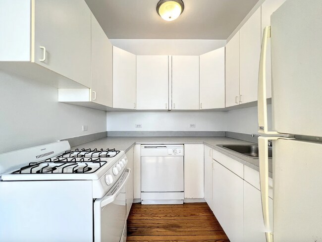 Foto del edificio - 820 W Waveland Ave