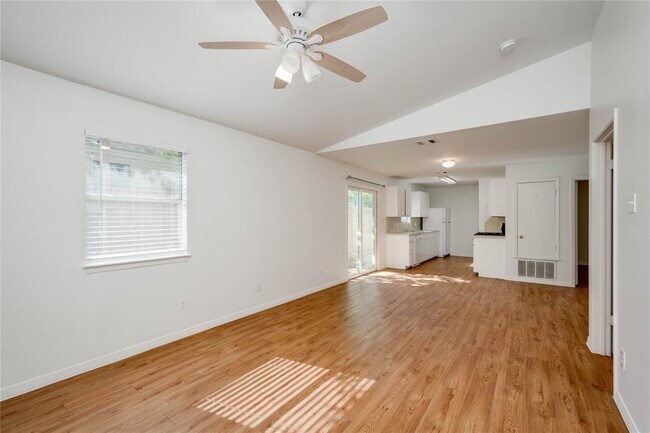 Building Photo - 8110 Willet Trail
