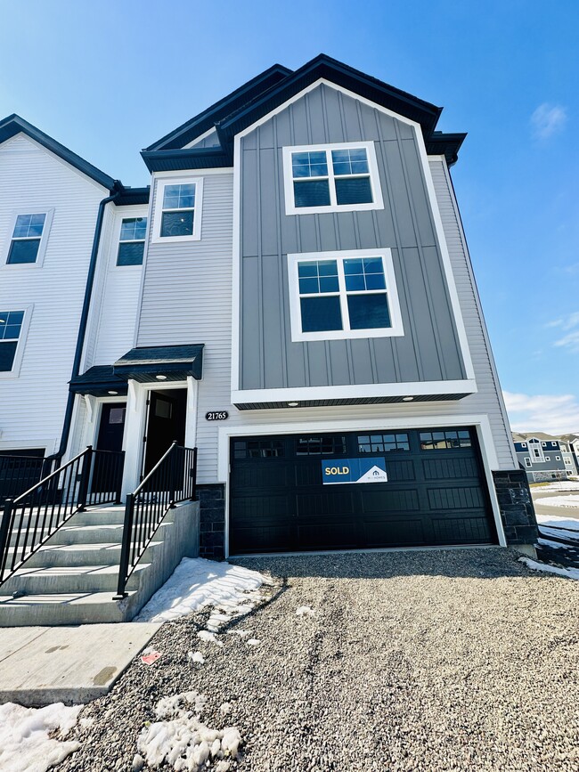 Front entry - 21765 Marsh View Blvd