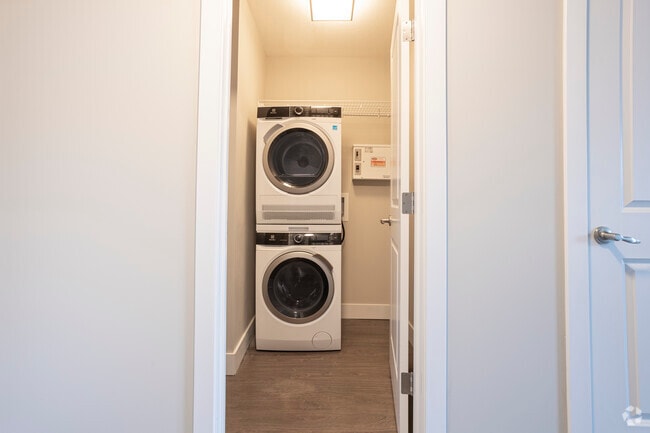 1BR, 1BA - 630SF - Missao