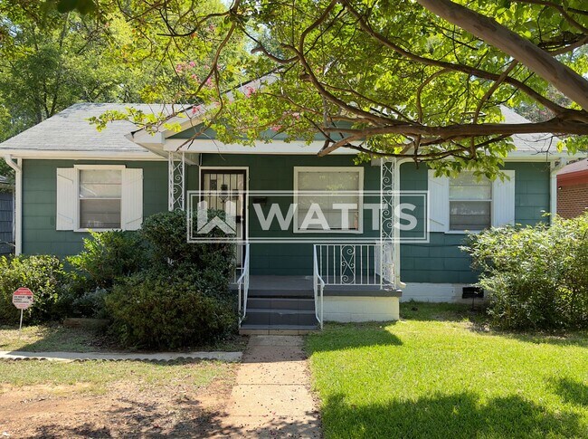 Foto del edificio - Cozy 3-Bed 1-Bath Home in Titusville Neighborhood