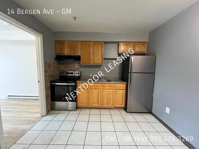 Foto del edificio - 14 Bergen Ave