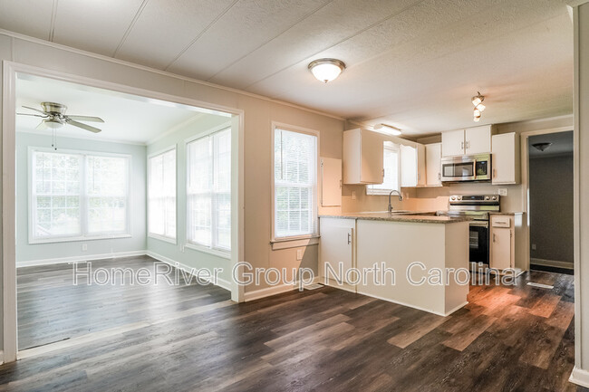 Building Photo - 1067 Morphus Bridge Rd