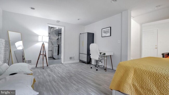 Foto del edificio - 1604 Woodhill Ct