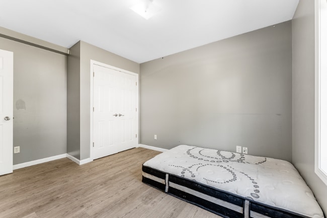 Foto del edificio - 525 Grant Ave