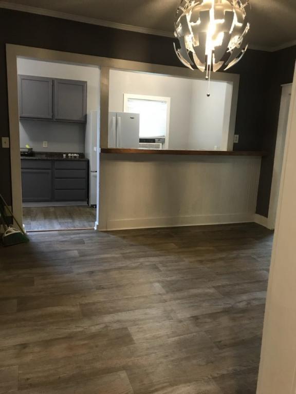 Foto principal - 1405 Avenue E