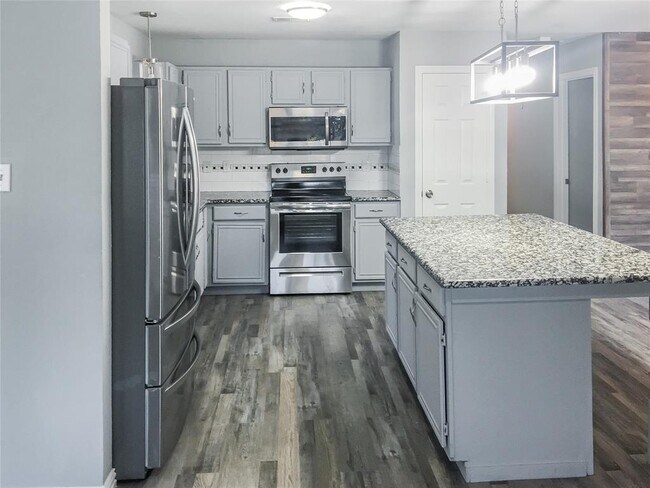 Foto del edificio - 3545 Almazan Dr