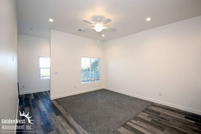 Foto del edificio - Modern 4Bdm 4.5 Ba Townhome in Desirable Las Vegas Community