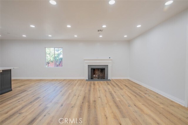 Foto del edificio - 7032 Penfield Ave