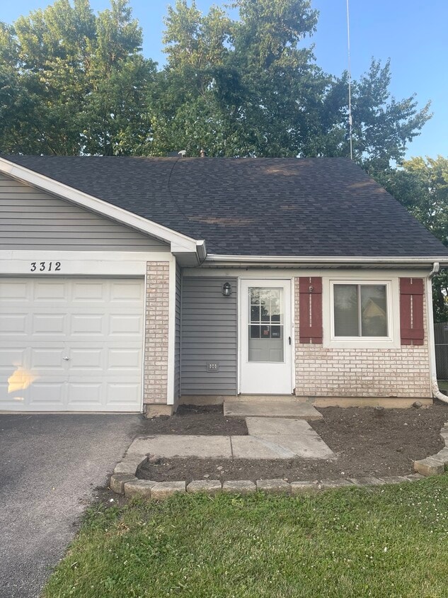 Primary Photo - 3312 Fox Hill Rd