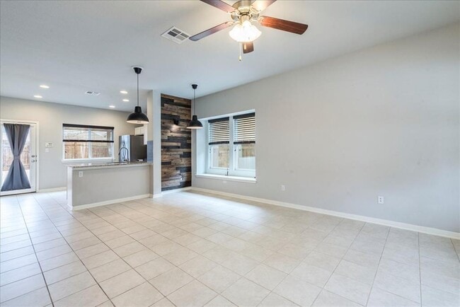 Building Photo - 126 Wainscot Oak Wy
