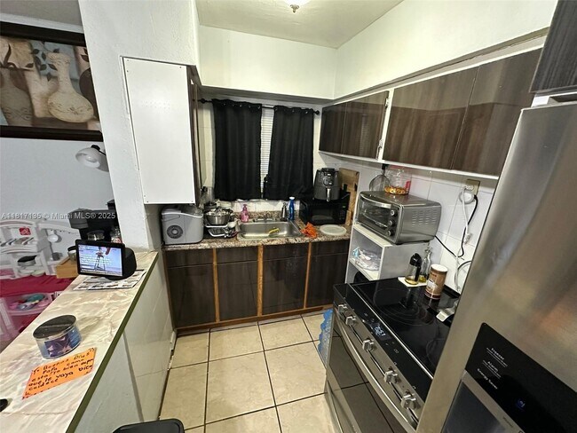 Foto del edificio - 13130 NW 30th Ave
