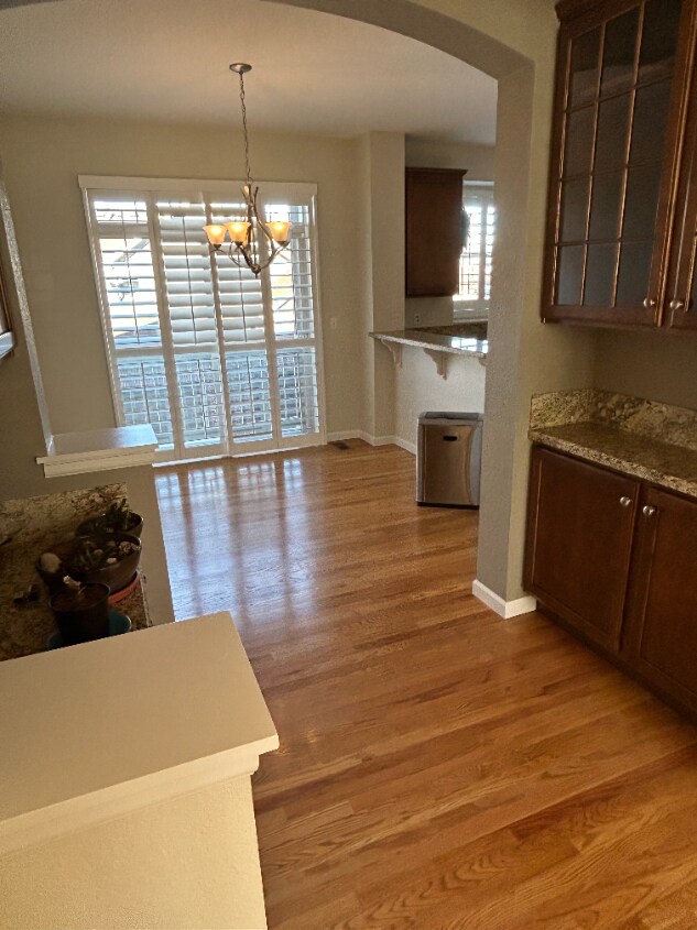 Foto del edificio - Great Lowry Townhome!