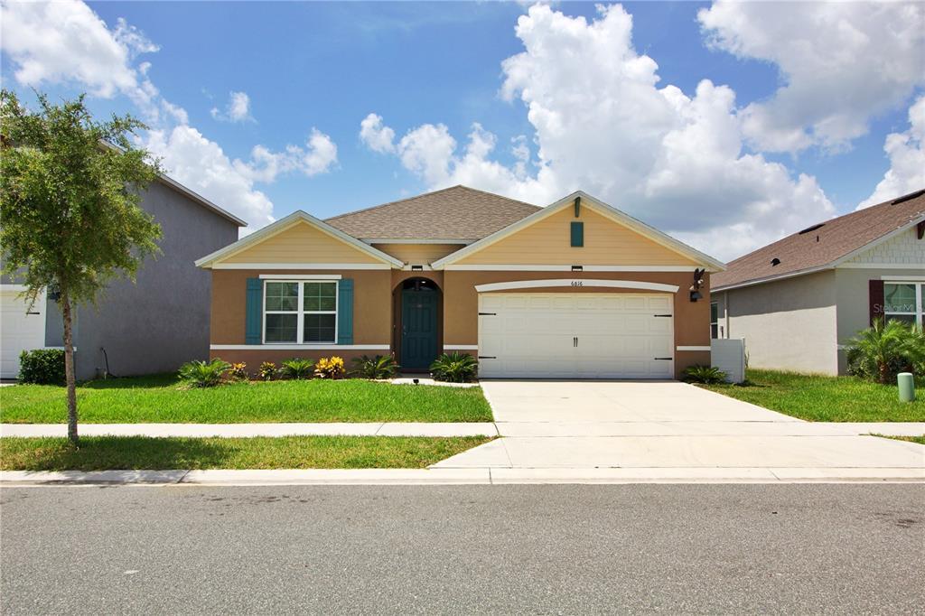 Foto principal - 6816 Cranes Roost Rd