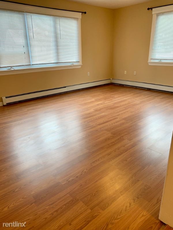 Building Photo - 4 br, 1 bath House - 185 Chapel St