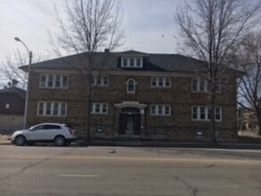 Building Photo - 4325 W Burleigh St