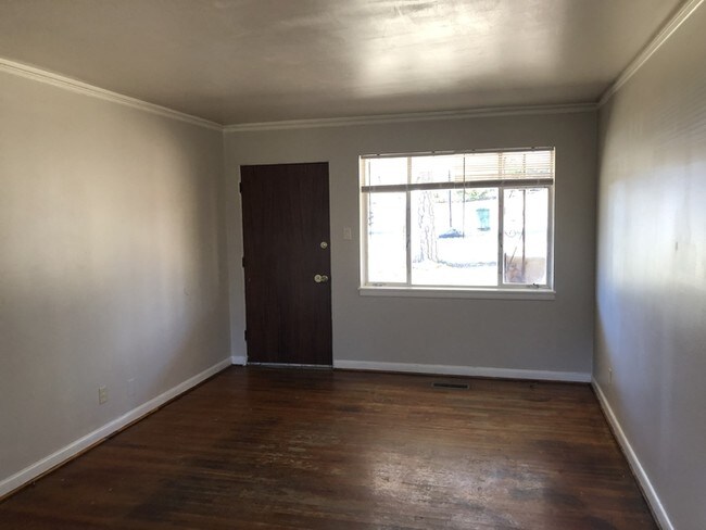 Building Photo - 13 Bellemeade Dr