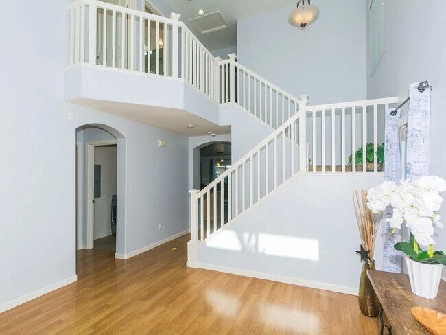 Foto del edificio - 4 Bedroom 3 Bath Single Family Home in Ewa...