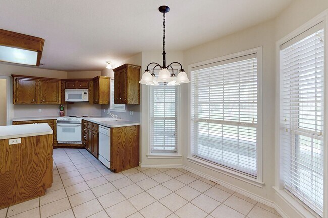 Building Photo - Rural location 2 bedroom 2 bath home