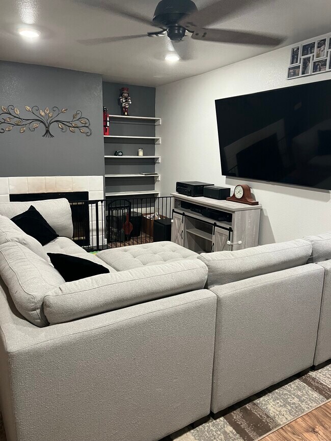 Foto del edificio - 732 Blair Pl