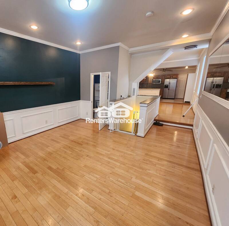 Foto principal - 532 E 35th St