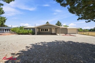 Building Photo - 408 Harmony Dr