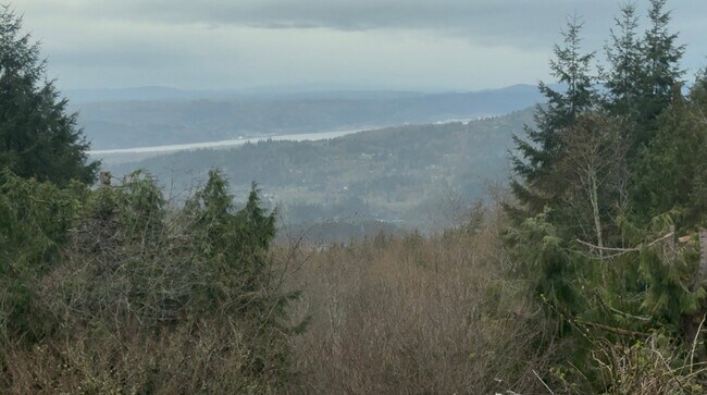 Foto del edificio - 418 Ravenwood Rd