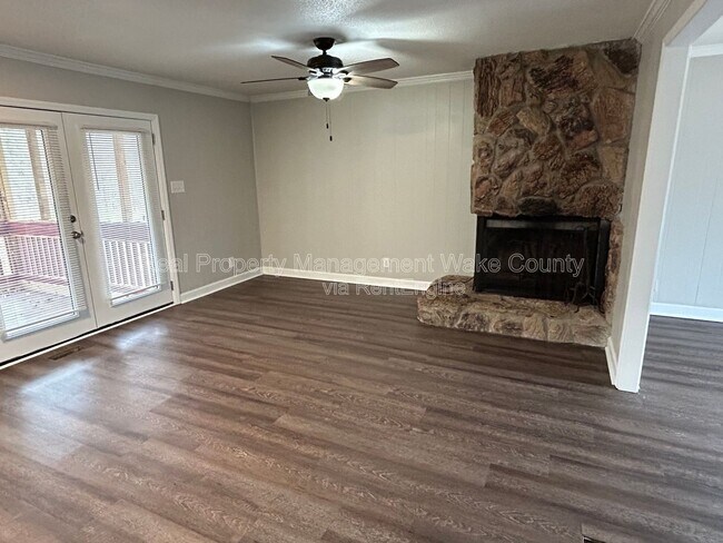 Building Photo - 606 Infinity Rd