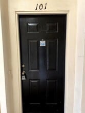 Building Photo - 6451 Old Park Ln