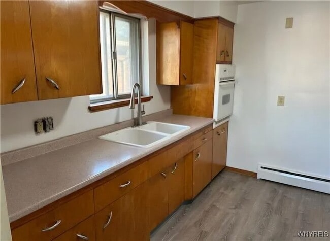 Building Photo - 22 Dreyer Ave