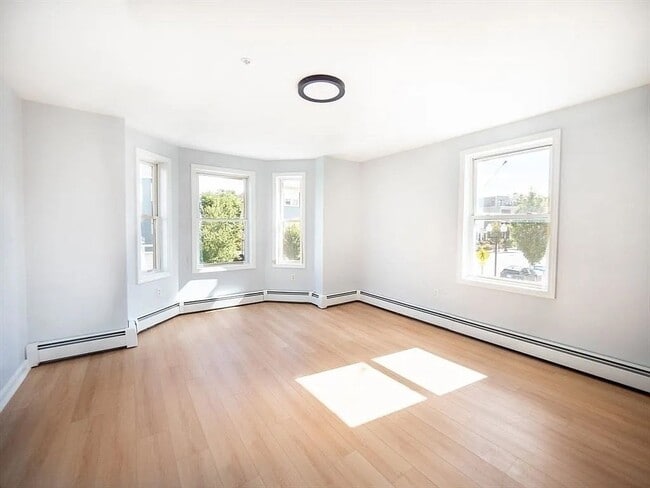 Foto del edificio - 502 Somerville Ave