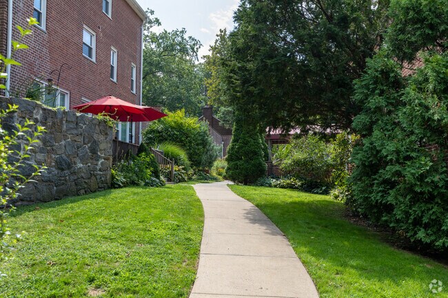 Foto del edificio - Dogwood Close Townhomes