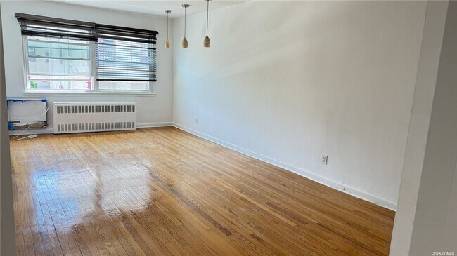 Foto del edificio - 30-94-94 50th St