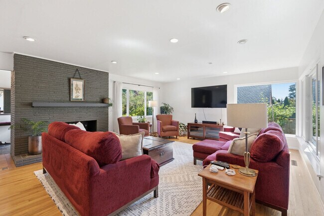 Foto del edificio - 2135 N 117th St
